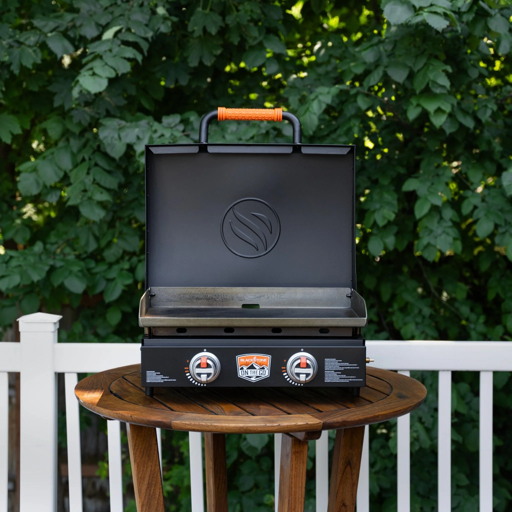 22” Tabletop Griddle with Hood 2 22” Tabletop Griddle with Hood