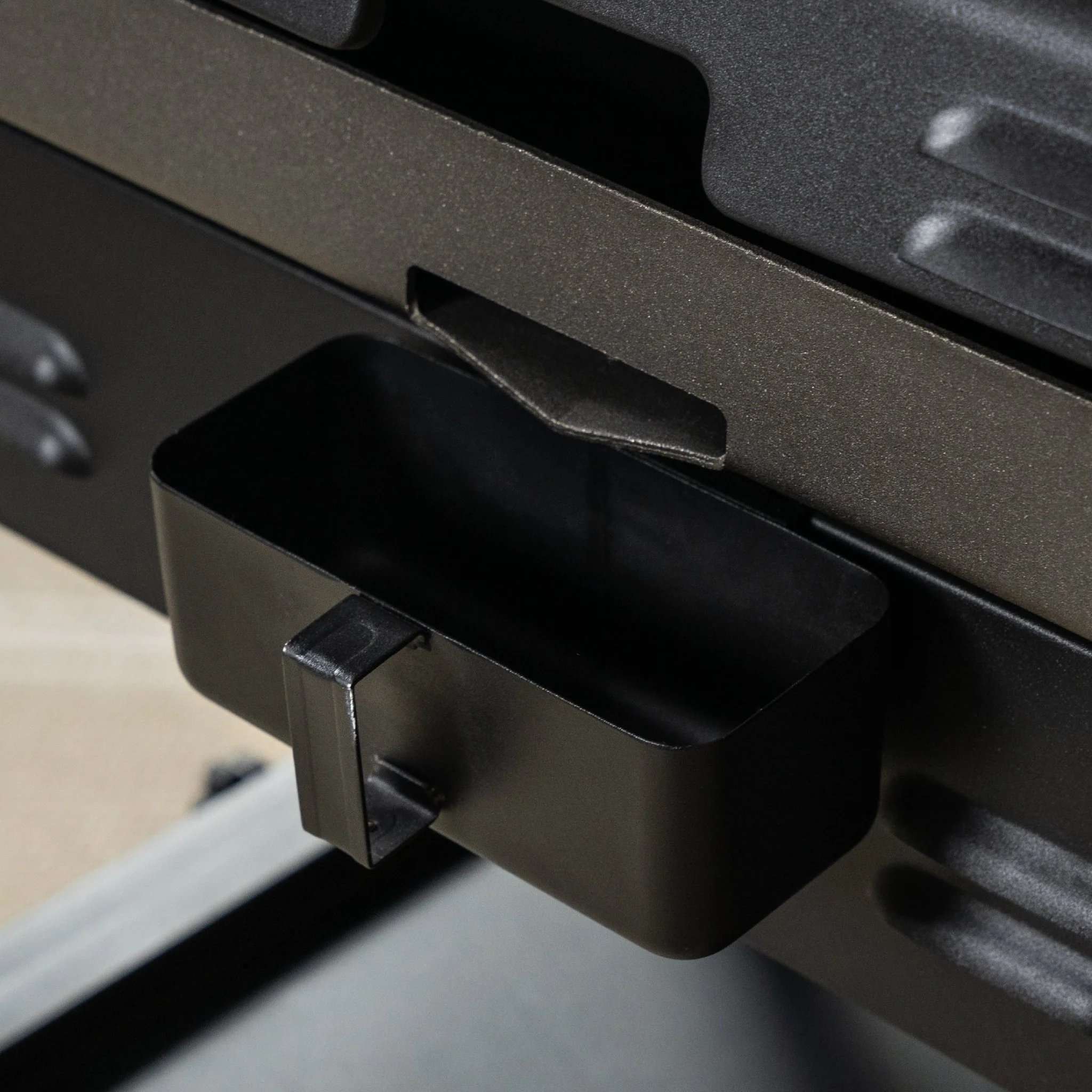 28” Omnivore Griddle with Hood 8 28” Omnivore Griddle with Hood