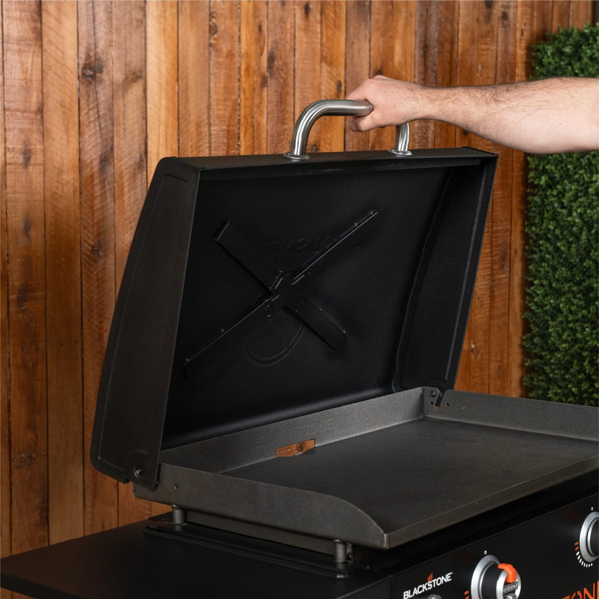 28" Omnivore Griddle Hood 2 28" Omnivore Griddle Hood