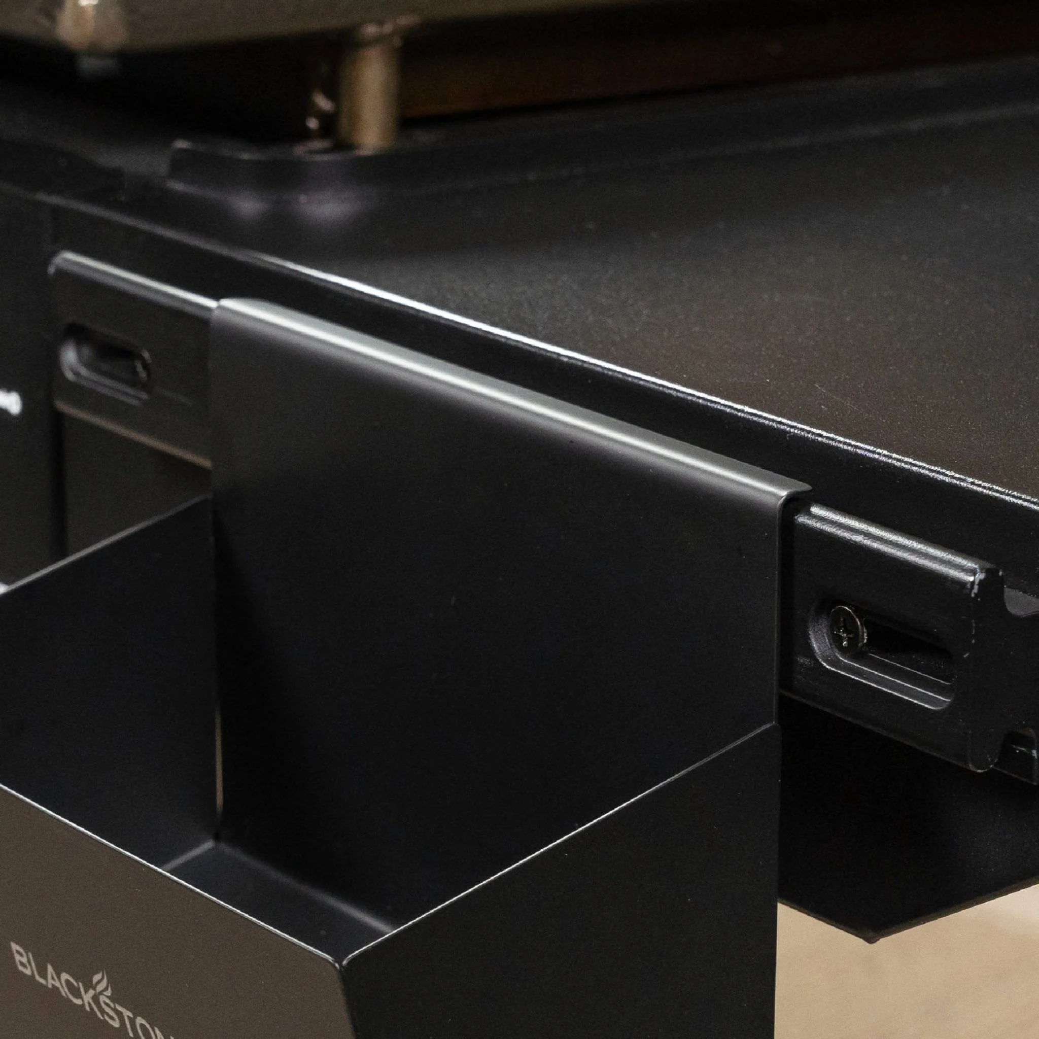 28" Griddle with Hard Cover 6 28" Griddle with Hard Cover