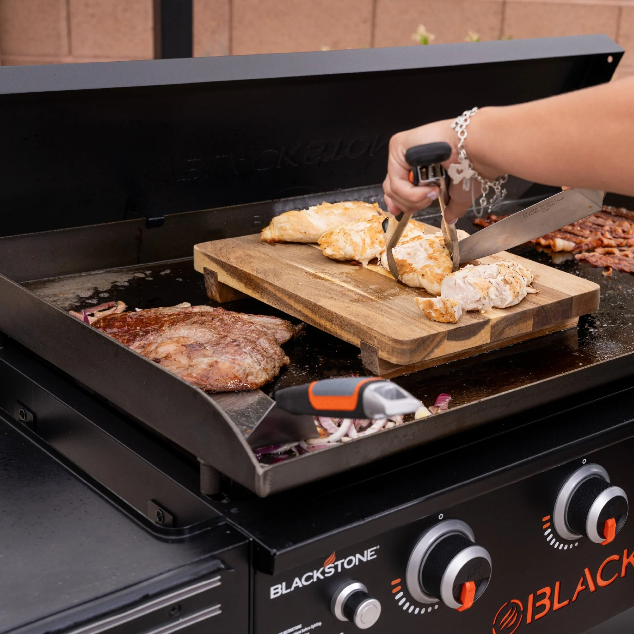 36” Griddle with Hard Cover (Natural Gas) 5 36” Griddle with Hard Cover (Natural Gas)