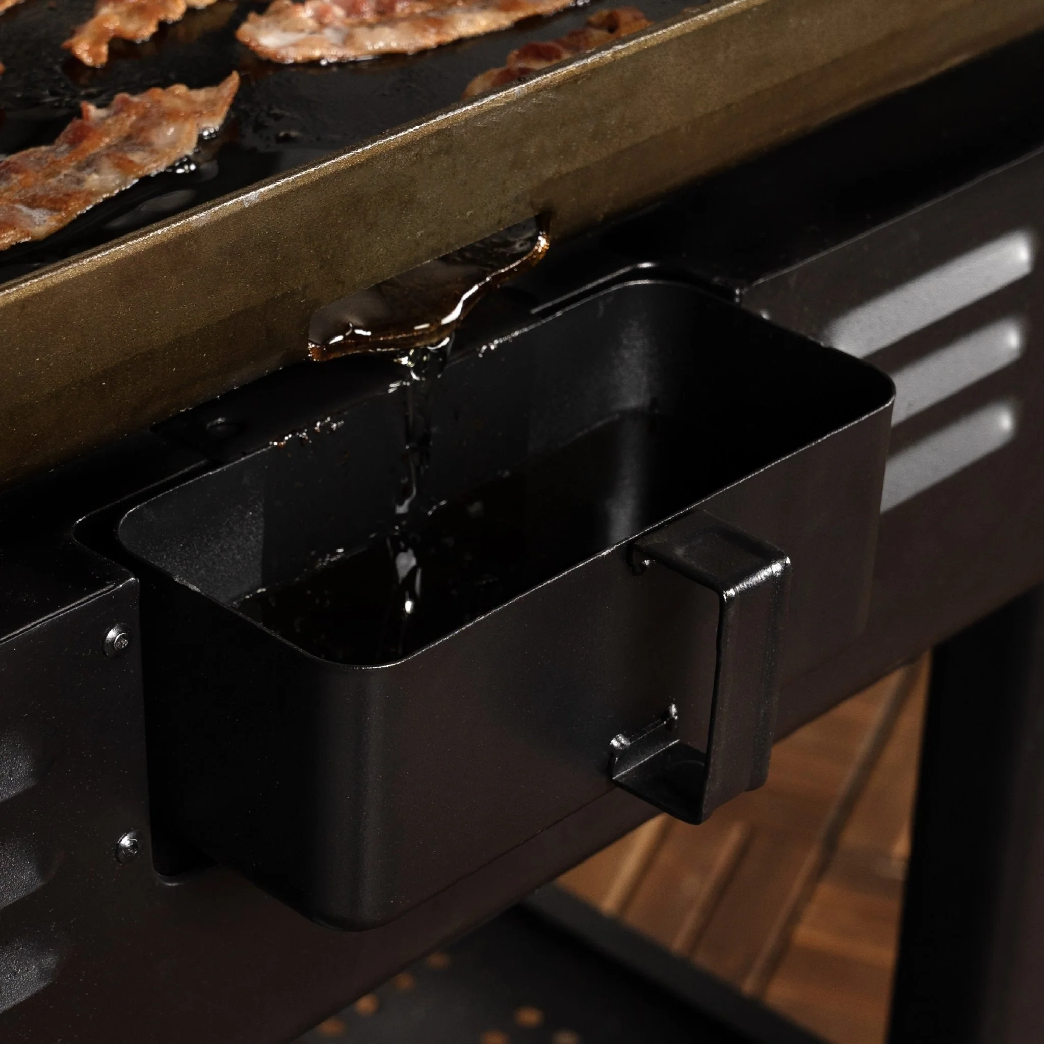 36” Griddle with Hood (Natural Gas) 8 36” Griddle with Hood (Natural Gas)