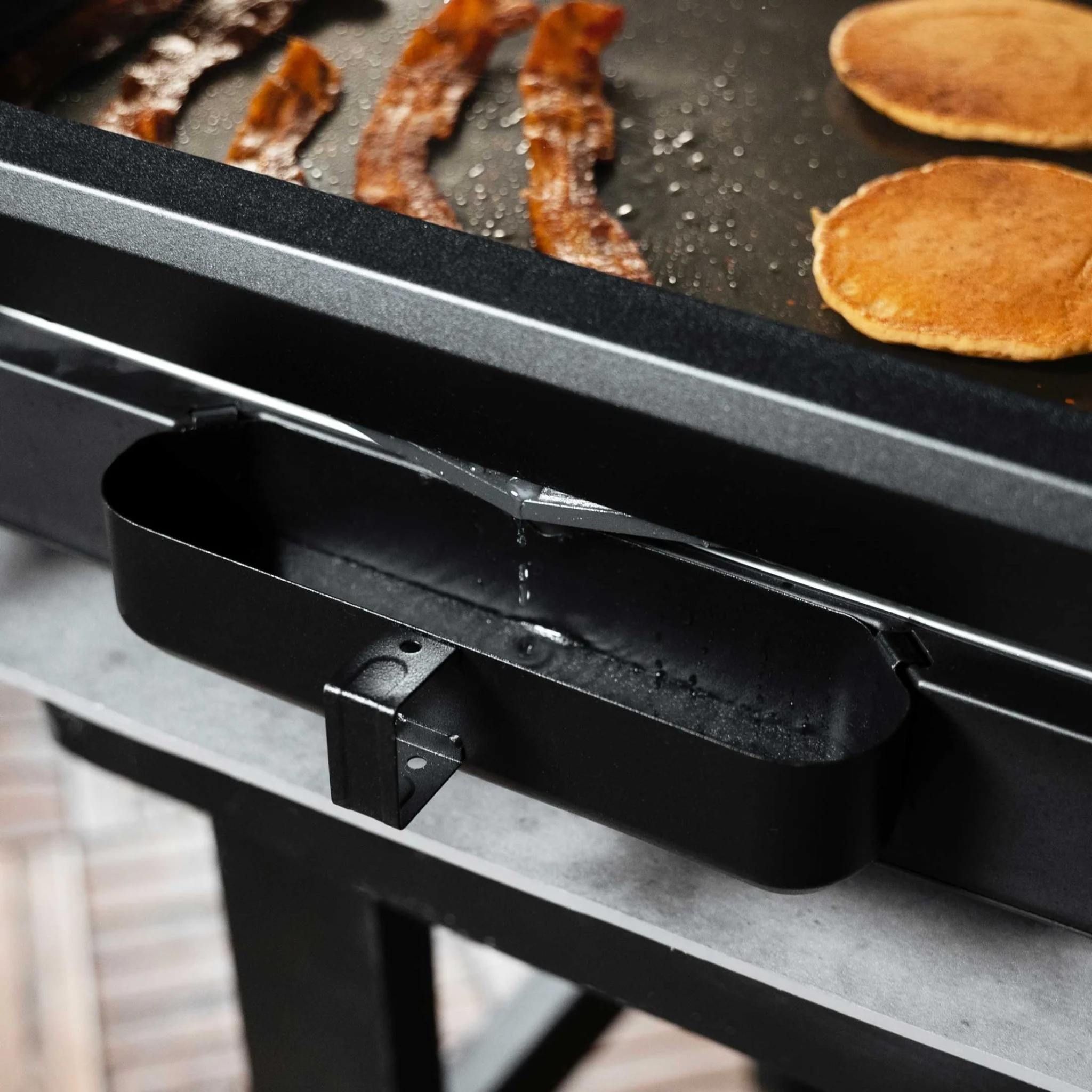 22" Electric Tabletop Griddle with Cart 6 22" Electric Tabletop Griddle with Cart
