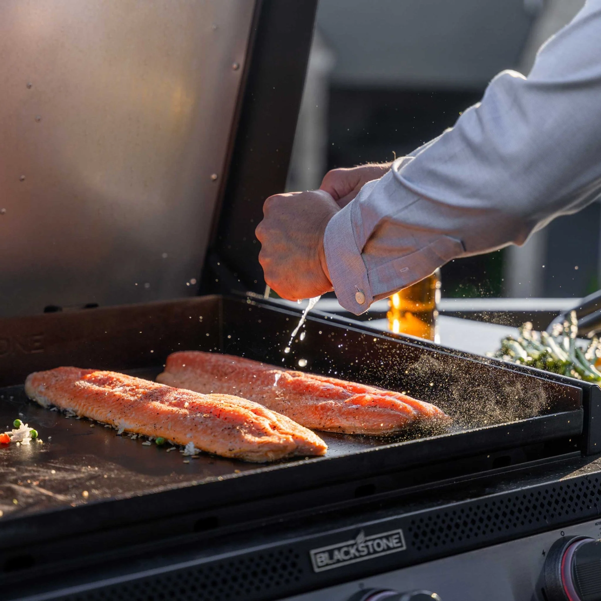 28" Deep Kitchen Griddle in Stainless Steel w/Hood 8 28" Deep Kitchen Griddle in Stainless Steel w/Hood