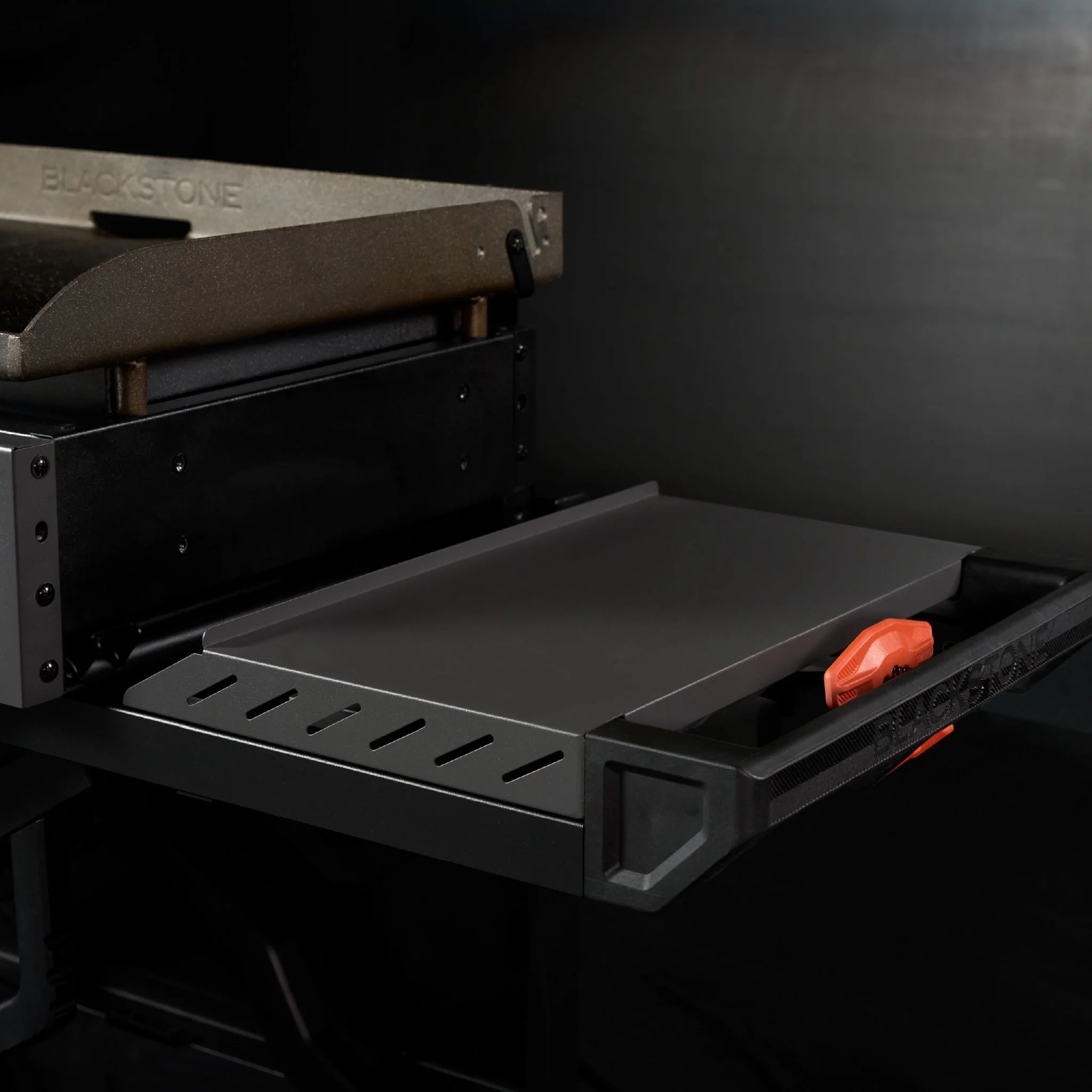 28" Griddle with Flexfold™ Legs 7 28" Griddle with Flexfold™ Legs